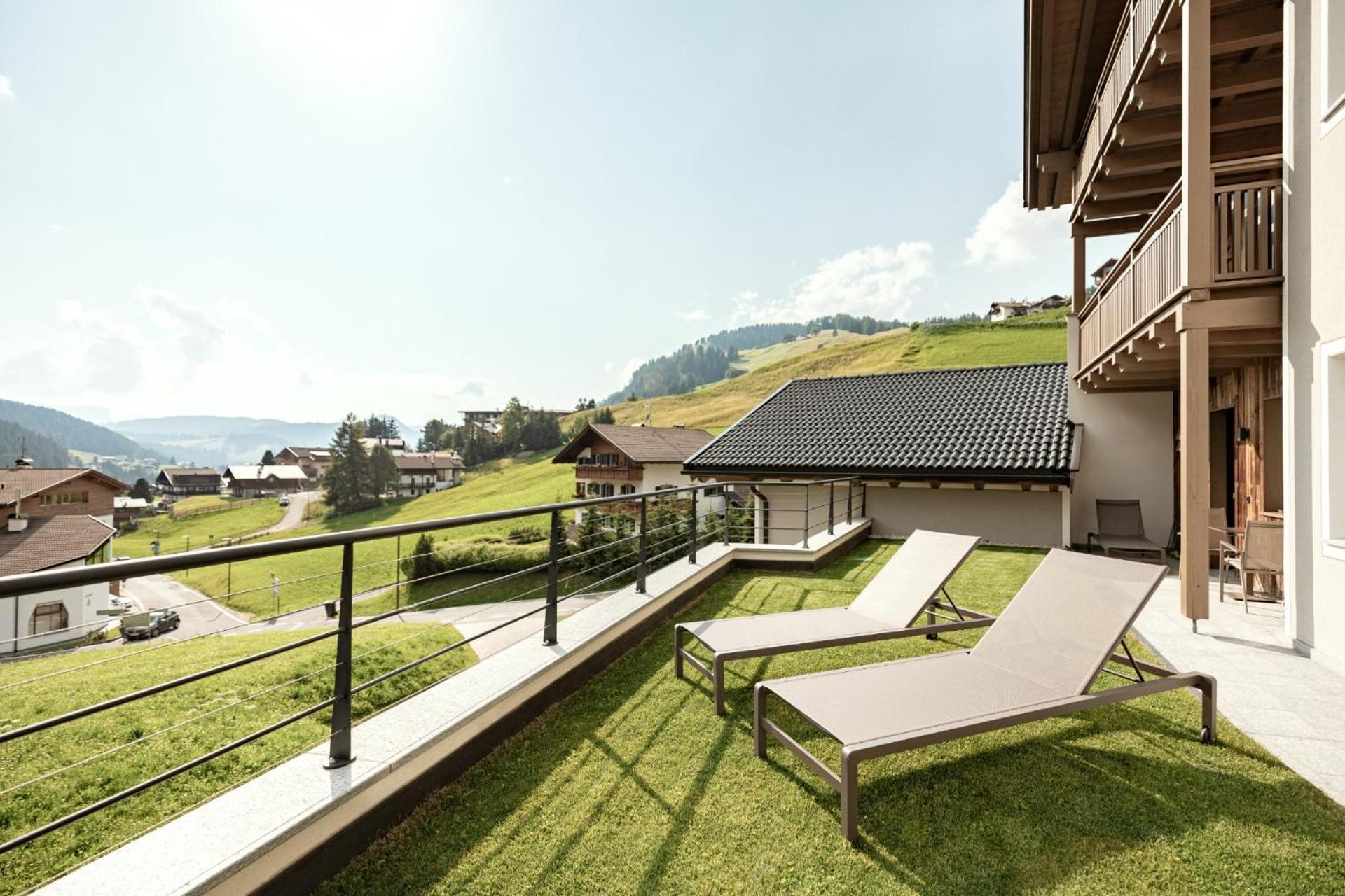 Luxury Chalet Plazola セルヴァ・ディ・ヴァル・ガルデーナ エクステリア 写真